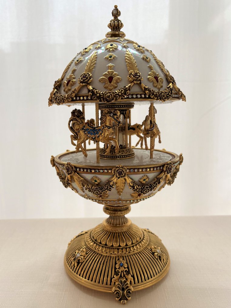 法贝热鸡蛋 - Fabergé 帝王旋转木马蛋,Fabergé之家 - 瓷 - 法贝热风格的蛋 #1.0