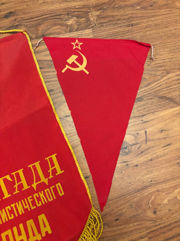 Russie - Drapeau - Sovjet vaantje met twee wimpels #4.3