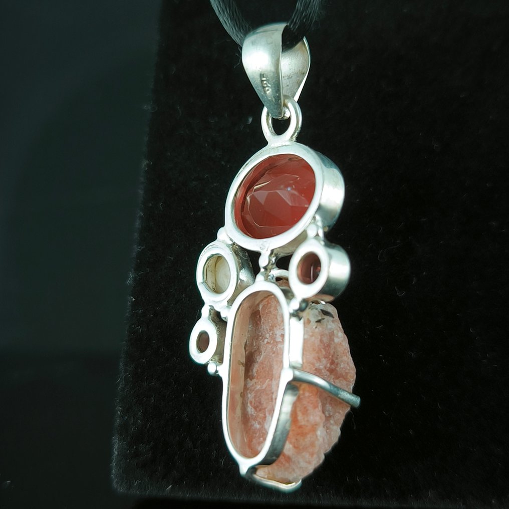 Calcite Freeform - Height: 49 mm - Width: 20 mm- 8.36 g - (1) #4.3