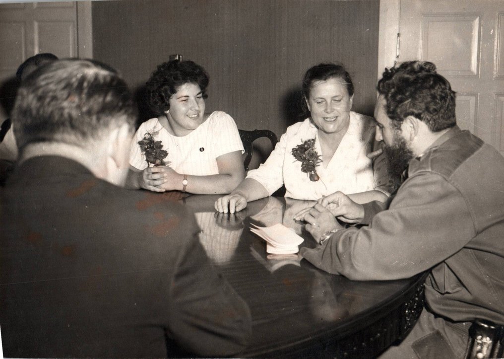 Alberto Korda (1928–2001) - Unseen Private Fidel Castro smoking cigar Cuban Commander, 1960 #4.3