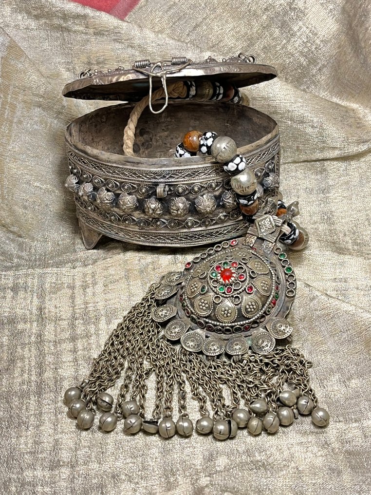 镀银金属 / 古董 / filigrana - 项链 - 也门的首饰盒 #1.0