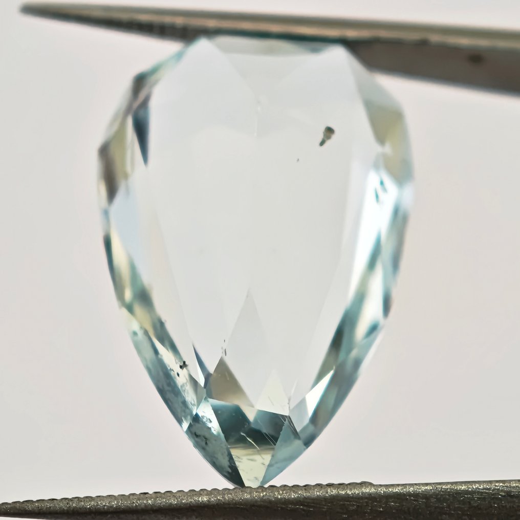 No Reserve Price Aquamarine - 8.80 ct - Antwerp Laboratory for Gemstone Testing (ALGT) - V. Light Blue Aquamarine #4.3