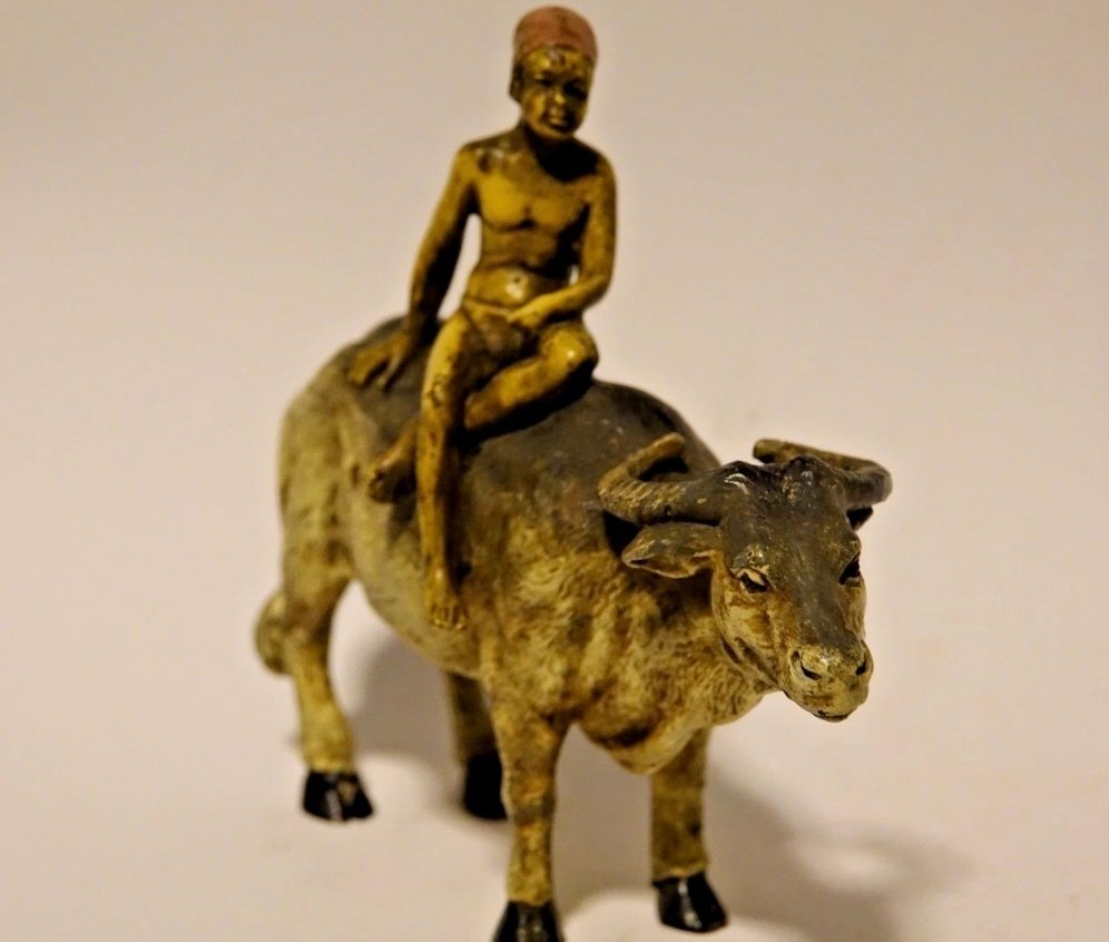 Statuette - Young Arab riding a cow - Koldmalet bronze #3.2