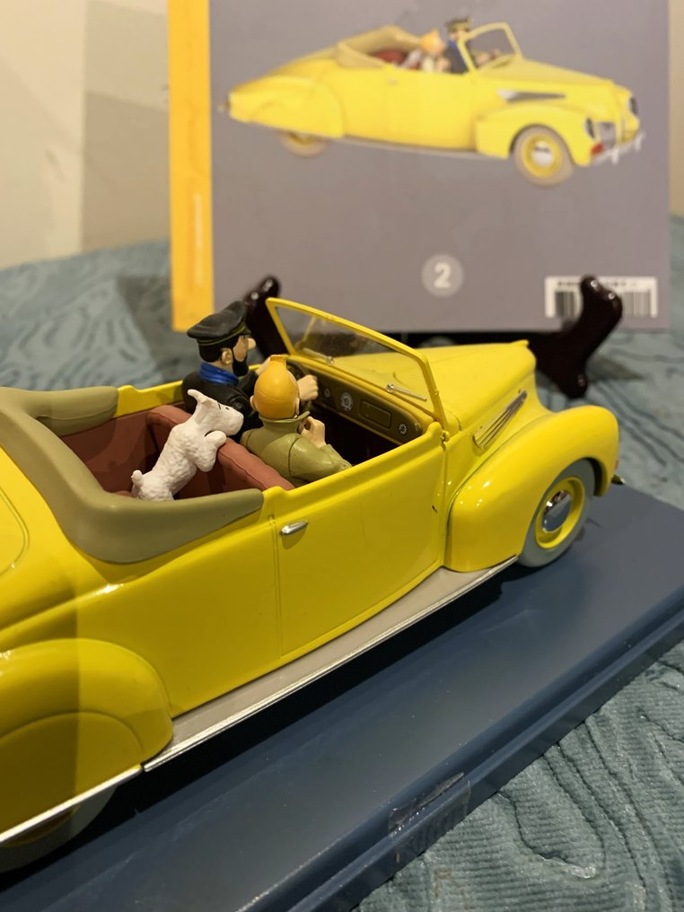 1:24 - Αυτοκίνητο μοντελισμού (2) - La décapotable de Haddock - Les 7 Boules de Cristal #3.2