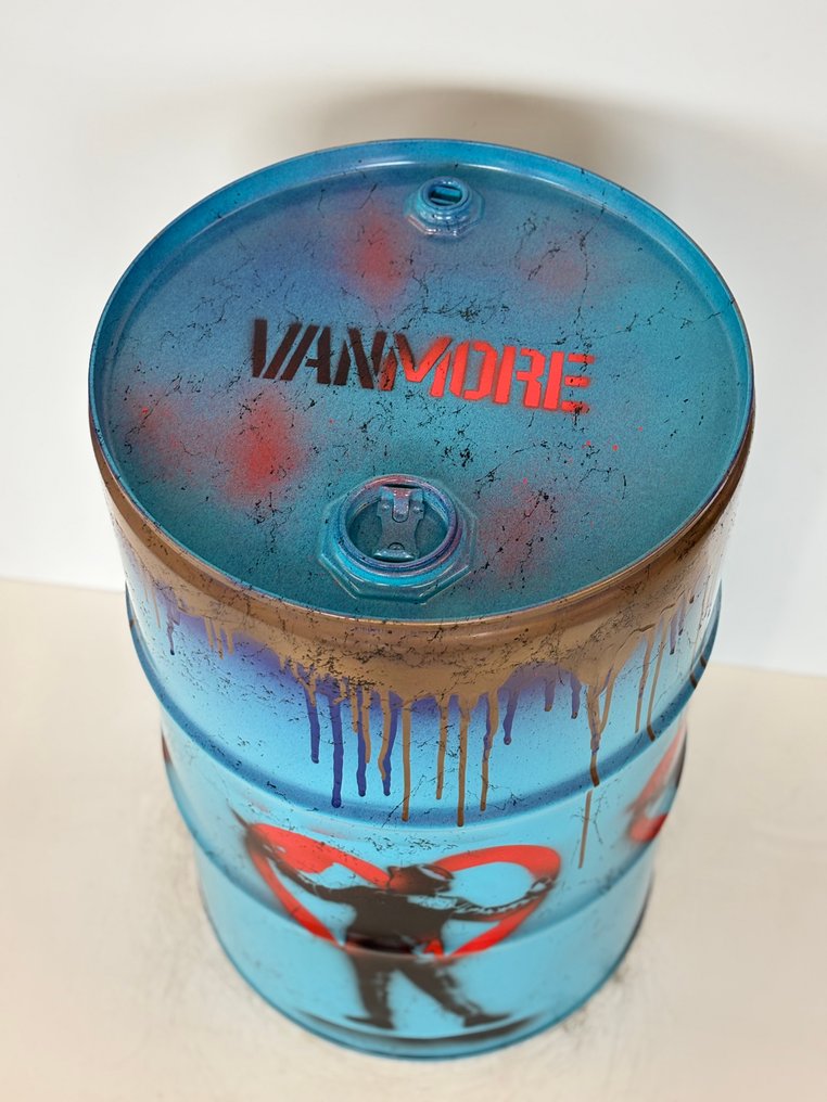 Rob VanMore - Barrel VANMORE Holding Love #2.1