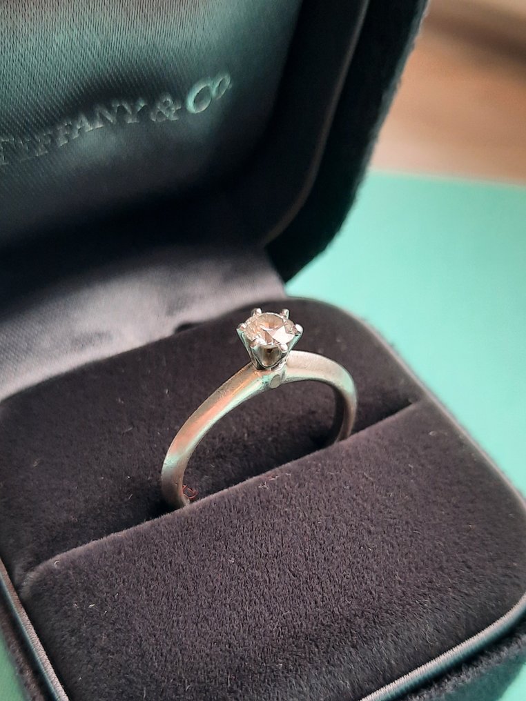 Tiffany & Co. - Pierścionek zaręczynowy Platyna -  0.29ct. tw. Diament (Naturalny)  #1.0