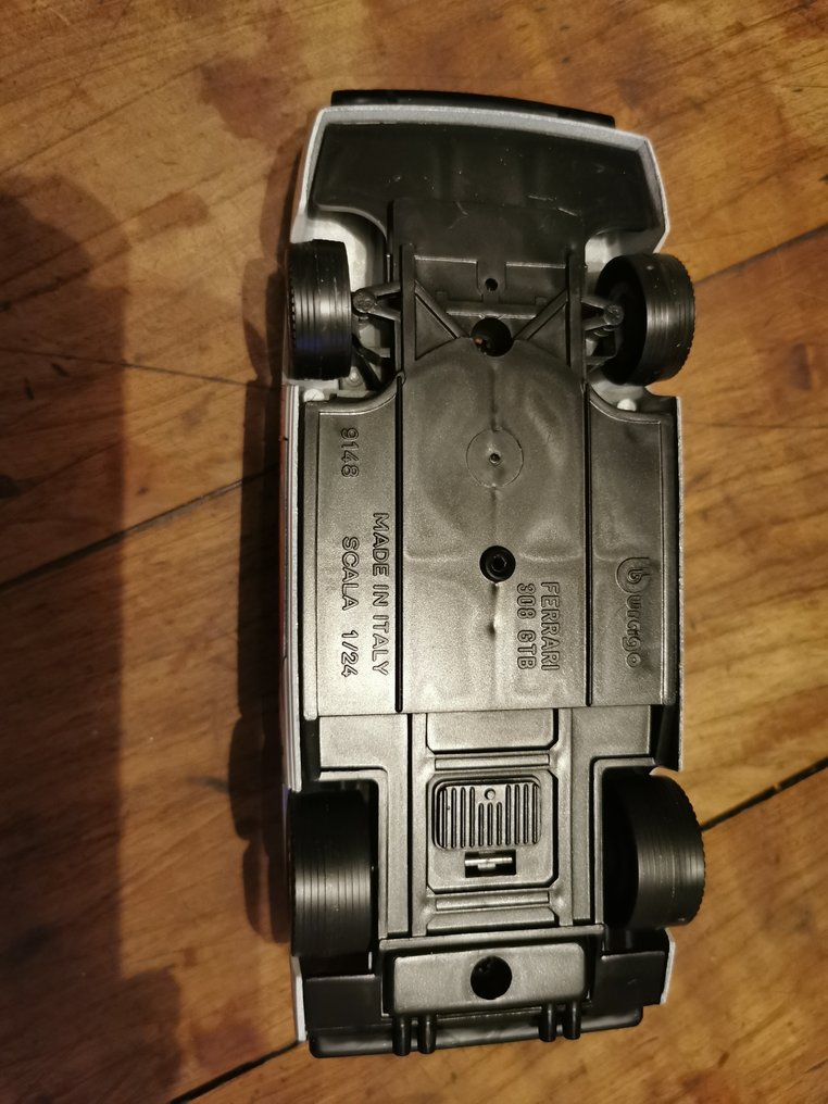 Burago 1:24 - Model car  (6) #2.1