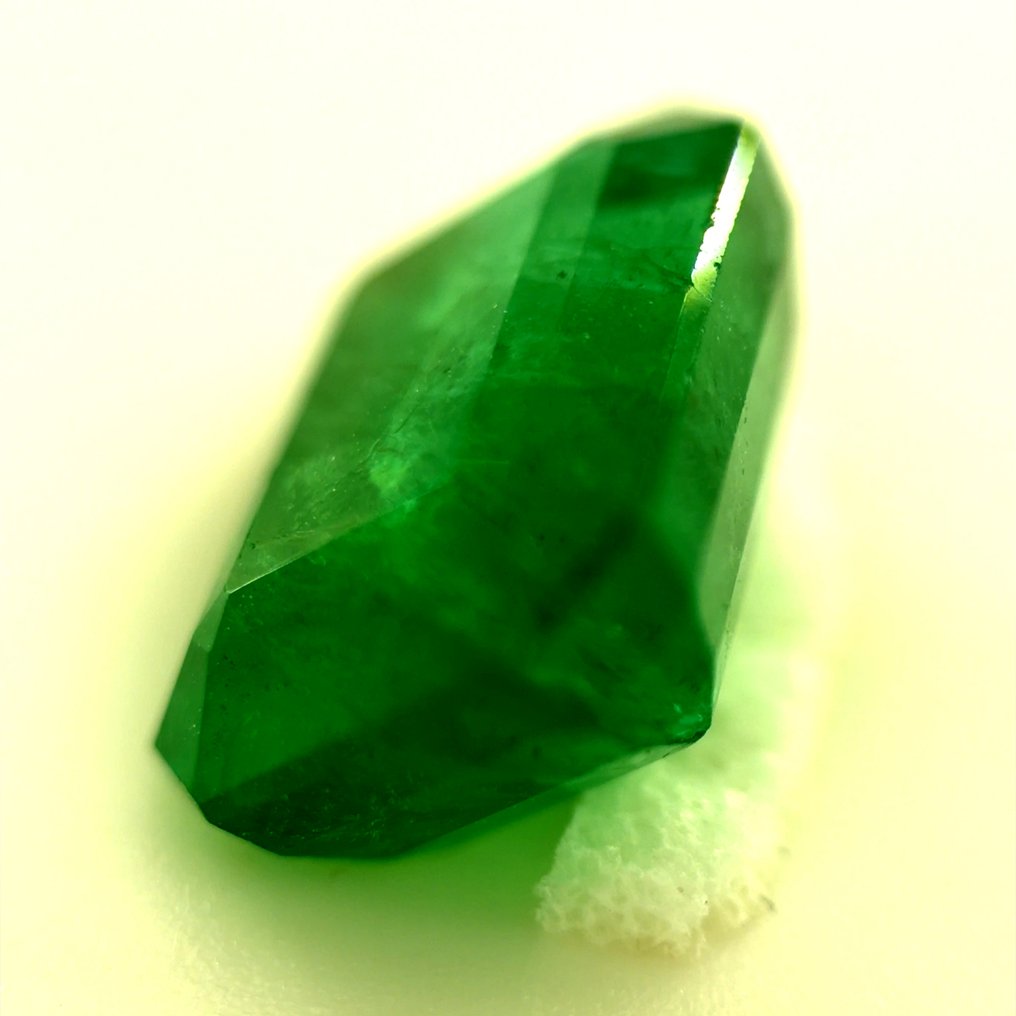 沒有保留價 - 1 pcs 綠色 祖母綠 - 3.38 ct - 國際寶石學院(International Gemological Institute (IGI)) - 天然翡翠 #4.3