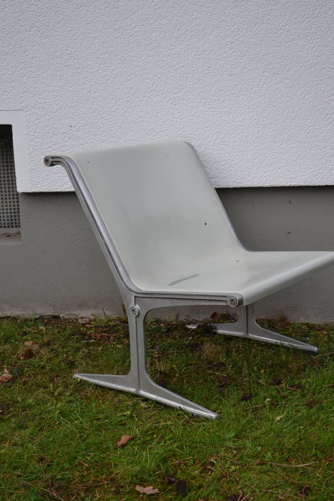 Wilkhahn - Friso Kramer - Πολυθρόνα (2) - Μοντέλο 1200 - Υαλοβάμβακας (Φάιμπεργκλας), Αλουμίνιο, Χάλυβας - Olympiasessel #2.1