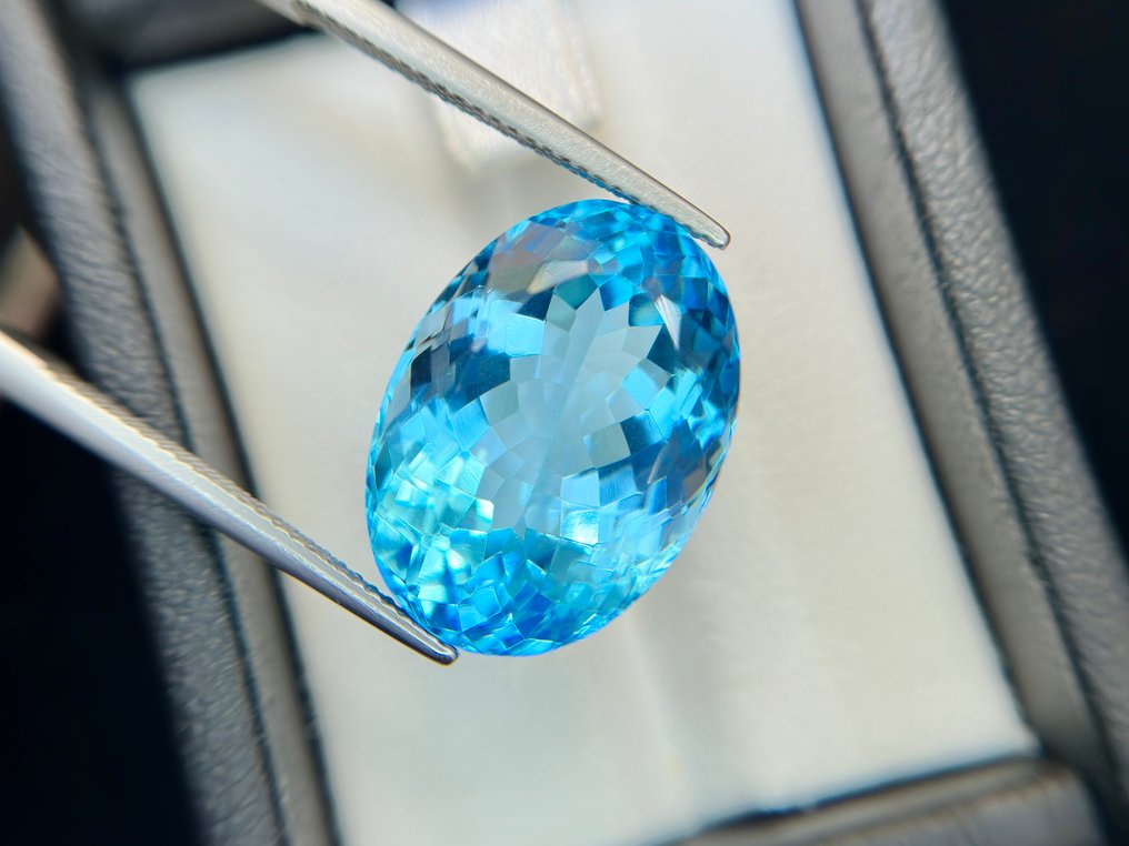 Nincs minimálár - 1 pcs Kék Topáz - 27.75 ct - Nemzetközi Színes Drágakő Szövetség (ICA GemLab) - Lenyűgöző fényes kék topáz #3.2