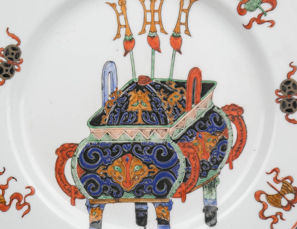 盤子 - decorated with precious objects - 瓷器 #3.2