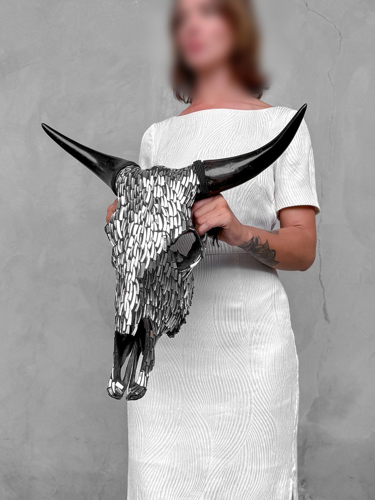 Fără preț de rezervă - Cap de vacă uimitor cu incrustație de mozaic de sticlă - argint. Craniu - Bos Taurus - 50 cm - 53 cm - 15 cm- Speciile Non-CITES - (1) #2.1