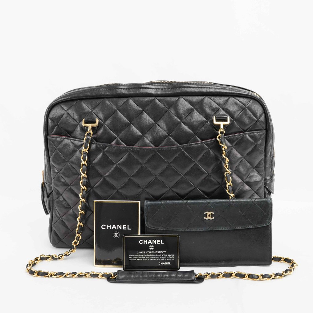 Chanel - Vintage Quilted Lambskin Shoulder Bag with Matching Pouch - Borsa a spalla #1.0