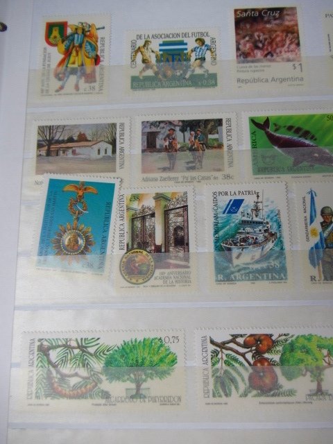 Argentina 1992/2002 - Hingeless, superb collection of stamps #1.0