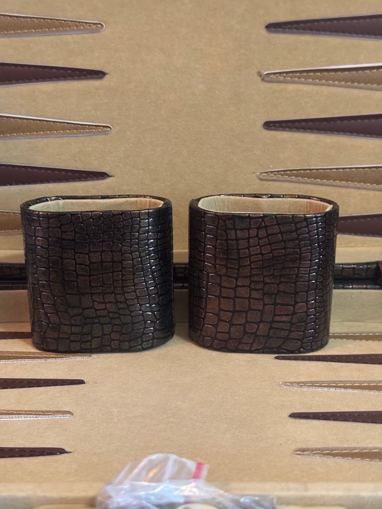Επιτραπέζιο παιχνίδι - Luxe Vintage Backgammon Set: Tijdloze Elegantie in een Stijlvolle slangenleren look Koffer #4.3