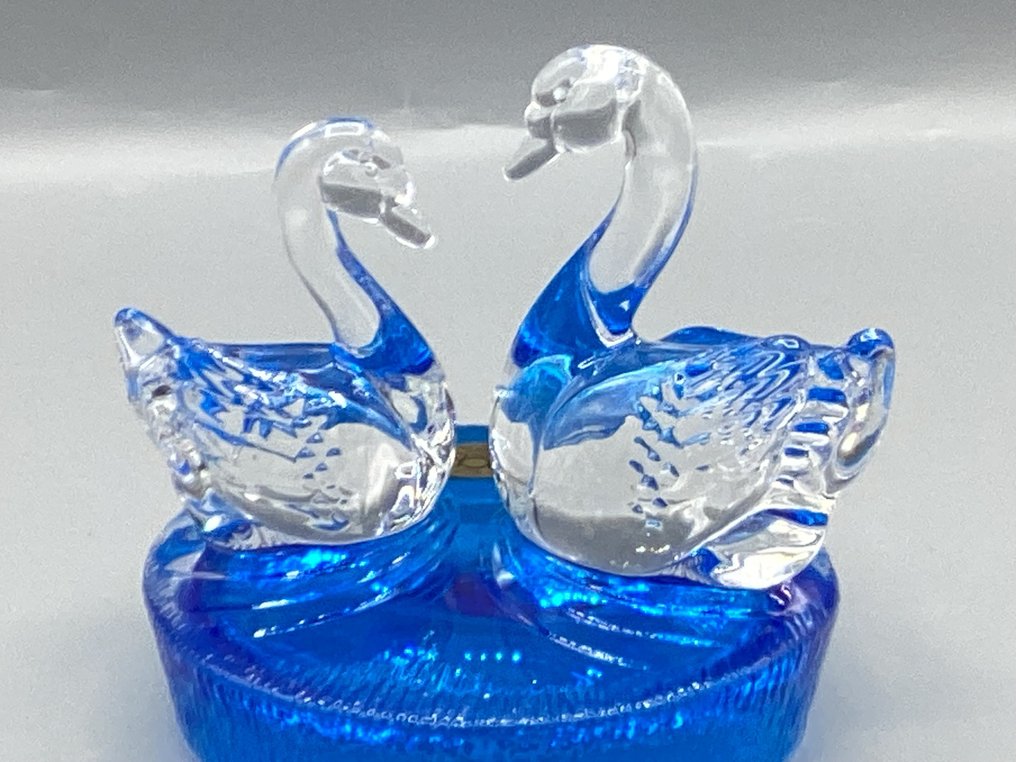 RCR - Cristalleria Toscana Vintage - Statuetta - Coppia di cigni realizzati in cristallo pieno trasparente con inserzioni di colore blu zaffiro - Cristallo #4.3