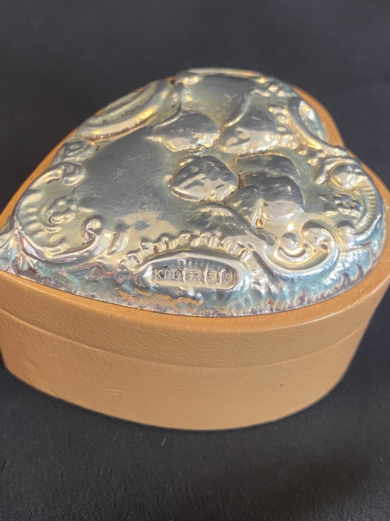 Ensemble coiffeuse (2) - émail argenté et bois - Superbe compact en émail #3.2