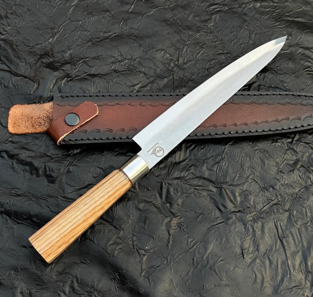 厨刀 -  厨房刀具 - 手工刀 - 不锈钢12c27厨师刀，配有银色护罩，采用ASH木材 - 木头 - 亚洲 #1.0