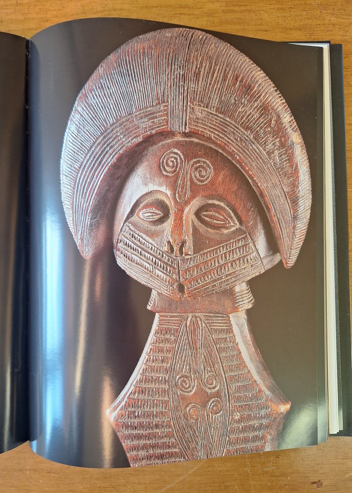 2  tribal art 拍卖目录  (没有保留价) #3.2