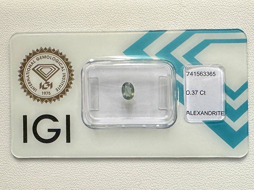 Nincs minimálár - 1 pcs Zöld, Lila Alexandrit - 0.37 ct - Nemzetközi Gemmológiai Intézet (IGI) #3.2