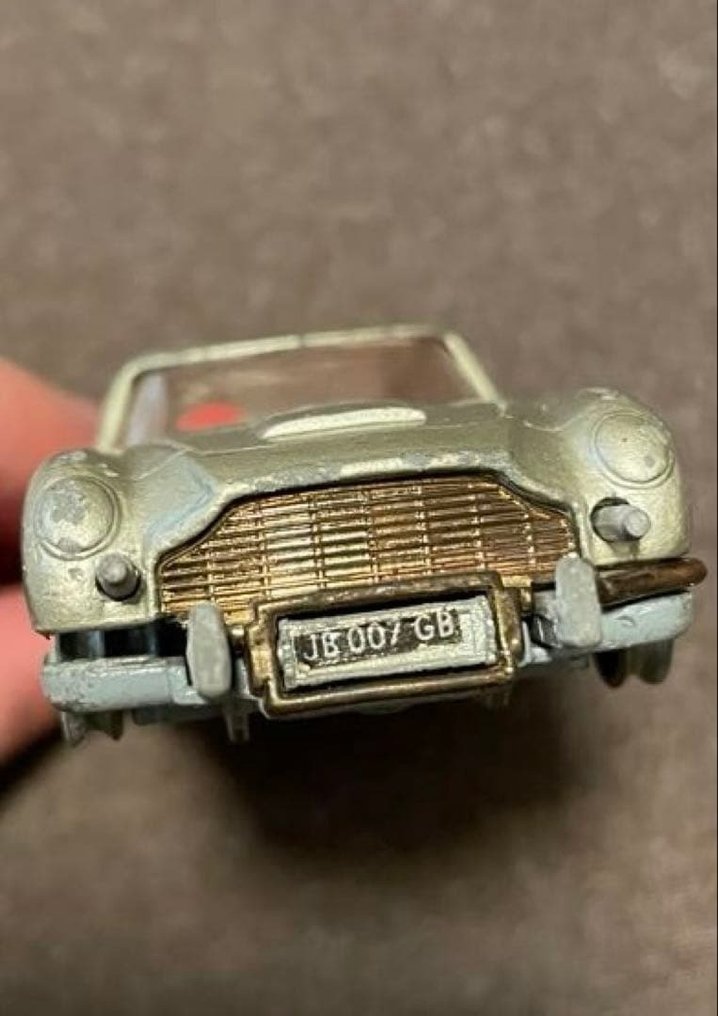 James Bond Aston Martin Diecast Car (1960s) - Corgi legetøj #3.2