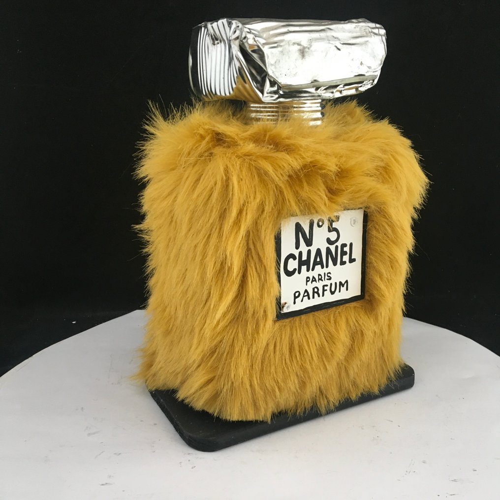 Norman Gekko - YELLOW CHEWBACCA CHANEL #1.0