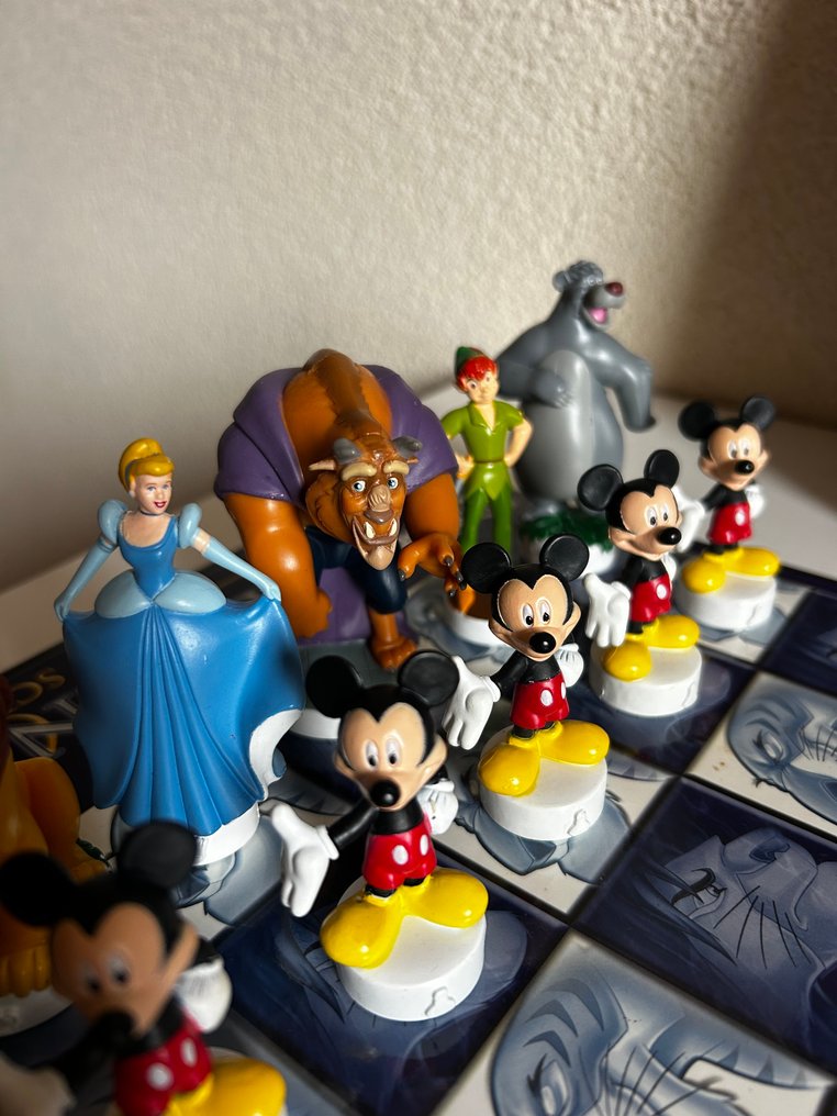 Chess set - Zeldzaam Disney Helden en Schurken 2004 Walt Disney Productions #1.0