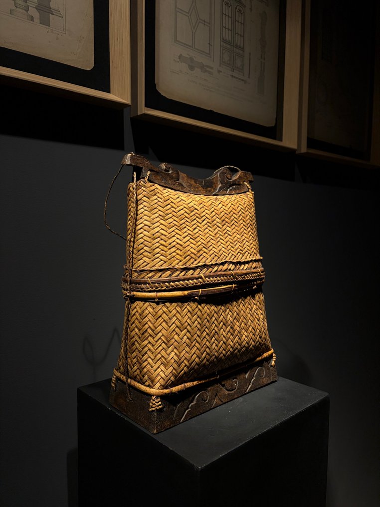 Cesto di trasporto - Legno e fibre naturali - Indonesia - Metà del XX secolo #1.0