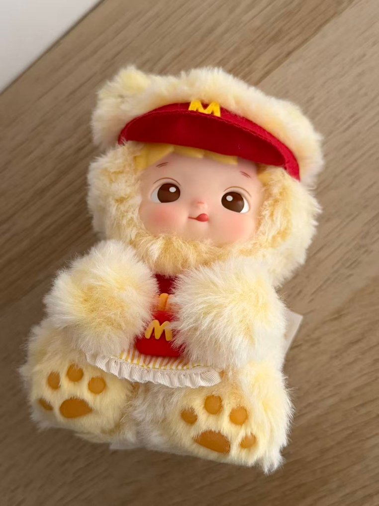 Pop Mart - Toy figurine Hacipupu from the Gummy Bear Series #1.0