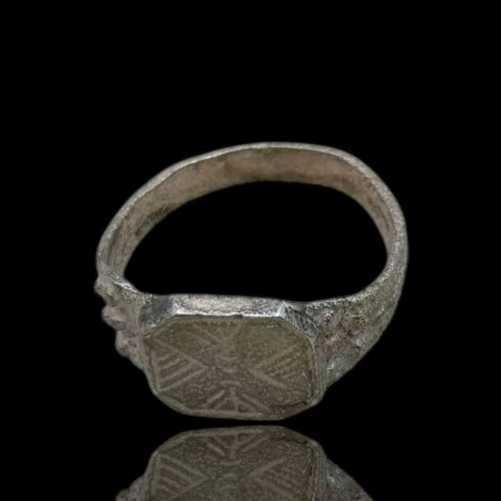 晚期中世纪 银戒指  (没有保留价) #2.1