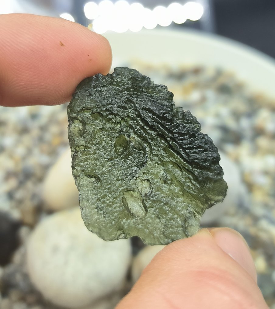 Moldavite da Chlum, Boemia del Sud - Altezza: 37 mm - Larghezza: 28 mm - 8.1 g #2.1