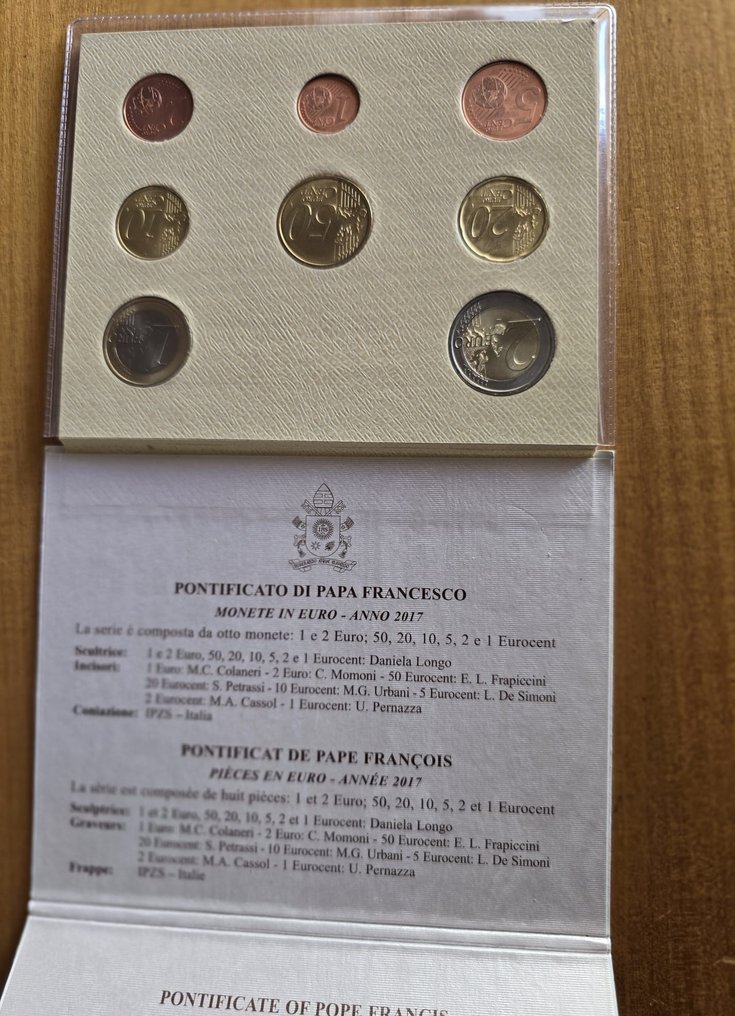 Vaticano. Serie Divisionale 2017 con 8 valori in confezione originale  (Sem preço de reserva) #3.2