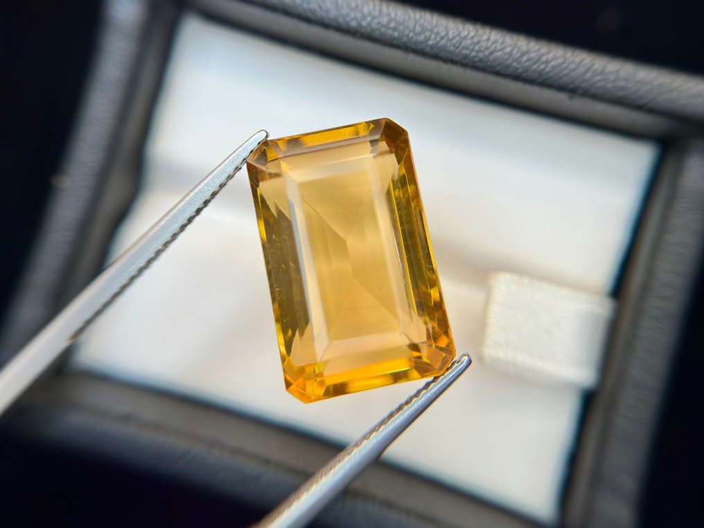 沒有保留價 - 1 pcs 黃色, 橙色 黃水晶 - 22.74 ct - 國際有色寶石協會 (ICA GemLab) - 令人惊叹的独特黄水晶 #3.2