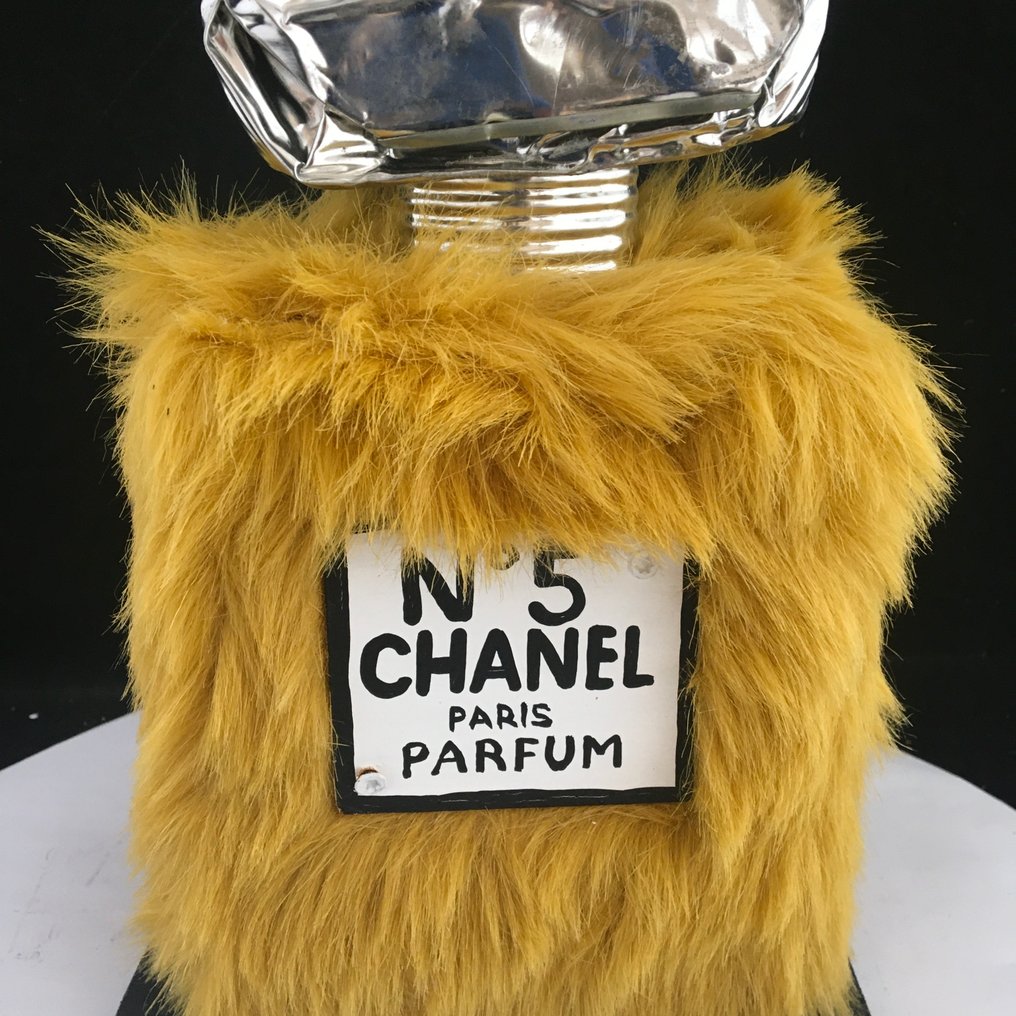 Norman Gekko - YELLOW CHEWBACCA CHANEL #4.3