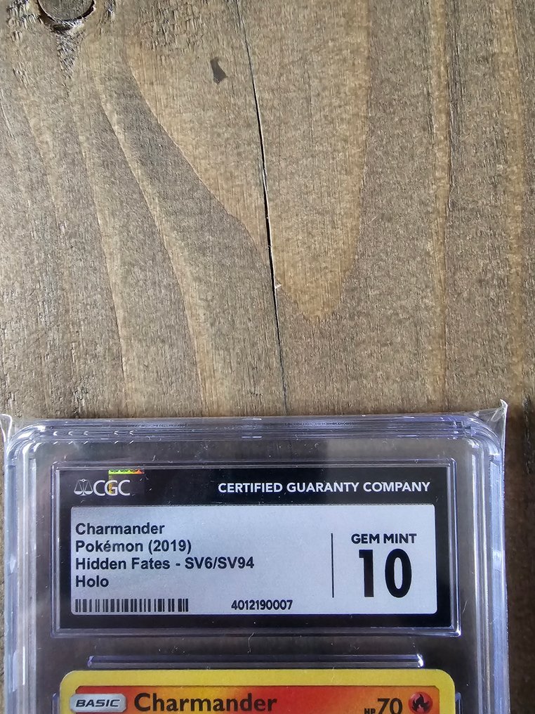 Pokémon - 1 Graded card - Charmander SV6 Holo - CGC 10 - Sun & Moon - Hidden Fates #2.1