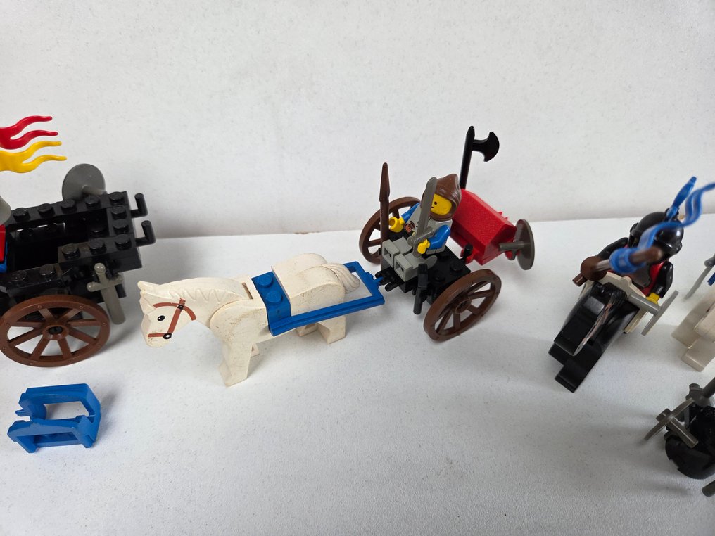 Lego Set - Castle - Jousting Knights 6021 + Supply Wagon 6010 + Horse Cart 6022 + Twin-Arm Launcher 6039 #3.2