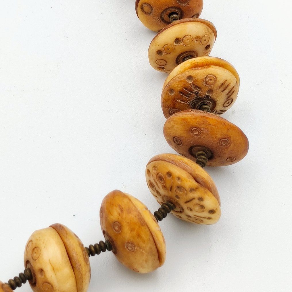 Δυτικά Ασιατικά Οστό Σπάνια σκαλιστά κομμάτια από οστό με φυλαχτά και διακόσμηση του Σύμπαντος. - 38 cm #4.3