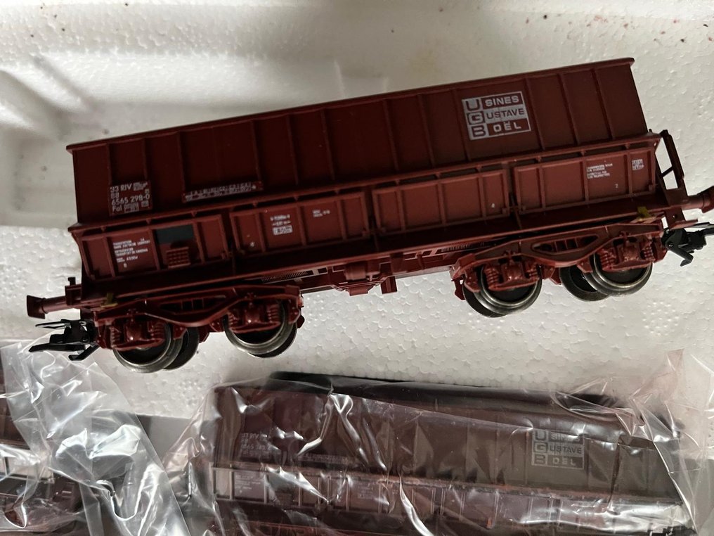 Märklin H0轨 - 48444 - 模型火车货车组 (1) - 一组由三辆棕色推土机组成的套装 - NMBS #4.3