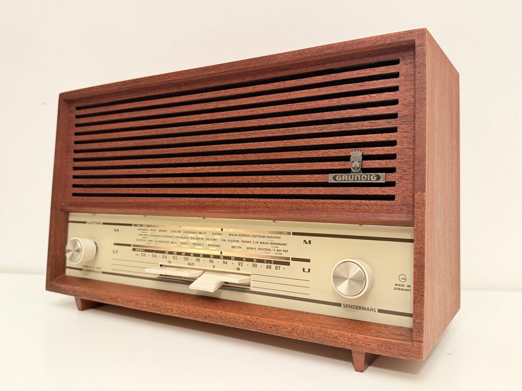 Grundig - RF 102 AM-FM 真空管收音機 #4.3