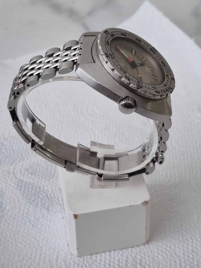 Doxa - SUB 300 T Searambler - Nincs minimálár - 11899 4 - Férfi - 1968 #1.0