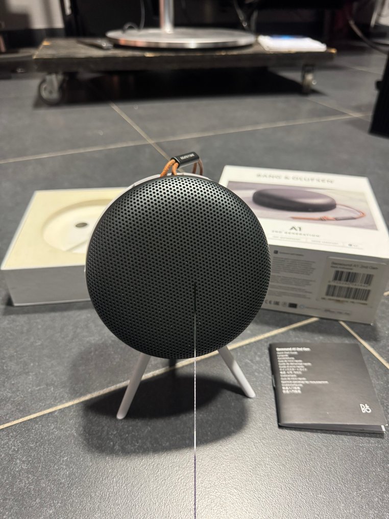 Bang & Olufsen - Beoplay A1 Anthracite A9 design stand logóval Hangszóró - Több modell #1.0
