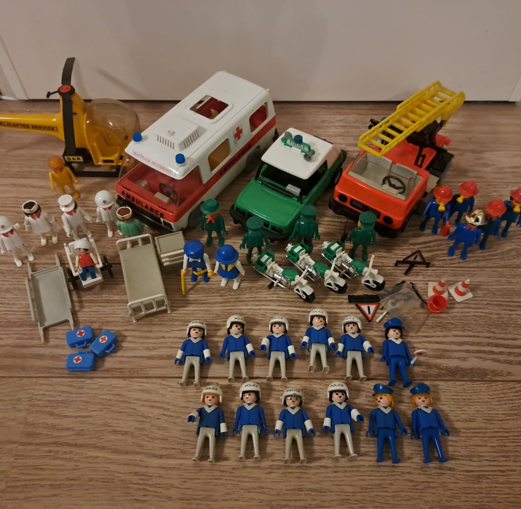 Playmobil - 3254 - Playmobil Hulpdiensten met 30 poppetjes - 1970-1980 - Ολλανδία #1.0