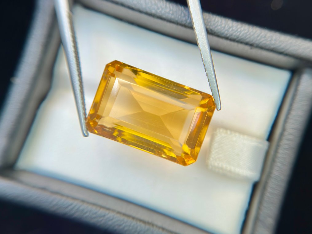 沒有保留價 - 1 pcs 黃色, 橙色 黃水晶 - 22.74 ct - 國際有色寶石協會 (ICA GemLab) - 令人惊叹的独特黄水晶 #1.0