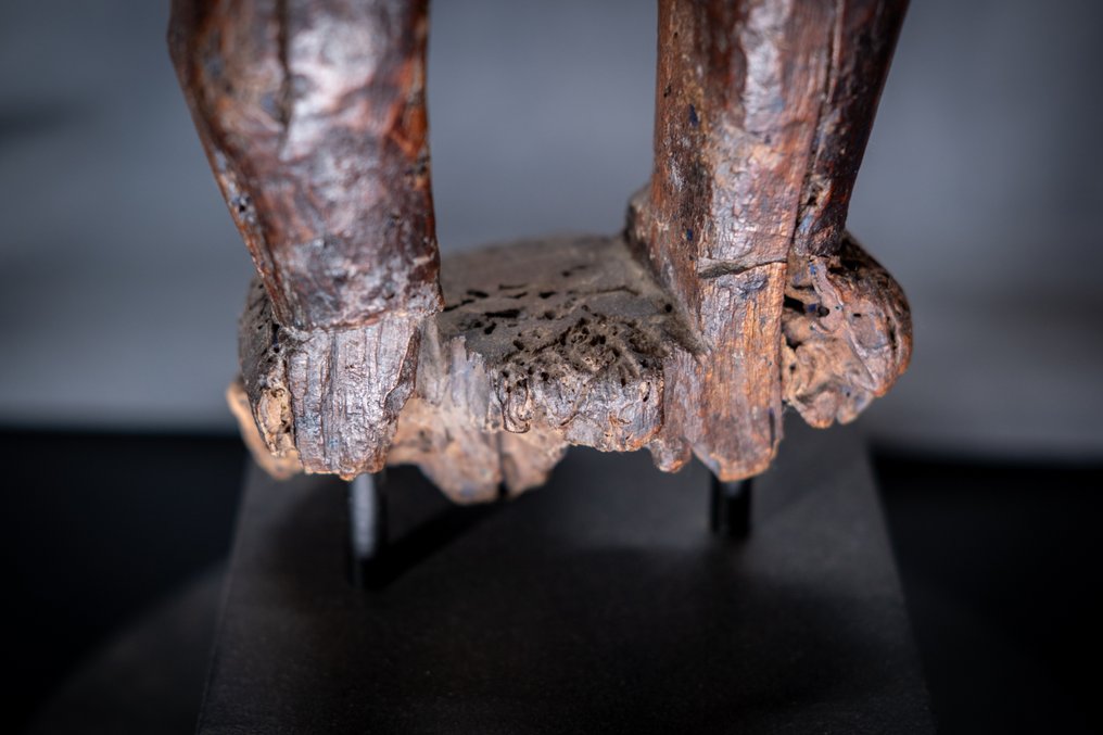 Μεγάλη μορφή θρησκευτικού βωμού Yoruba – Παλαιό ξύλο, ίχνη πολύχρωμης διακόσμησης – Νιγηρία – 51 εκ. - Γιορούμπα - Νιγηρία #2.1