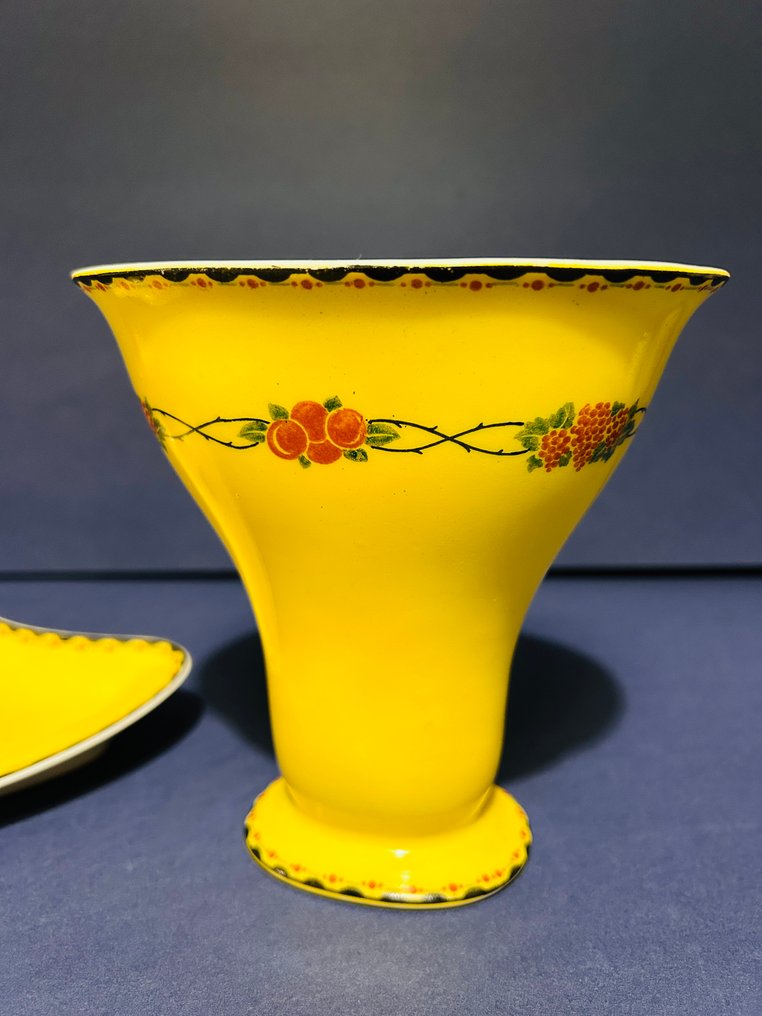 Theodore Haviland France - Geo. Rouard Paris - Centrepiece (2) - Hand-painted centerpiece with matching vase – Geo. Rouard Paris (1910–1929) - Fine Porcelain ( Kaolin) #1.0