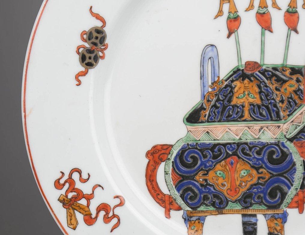 盤子 - decorated with precious objects - 瓷器 #2.1