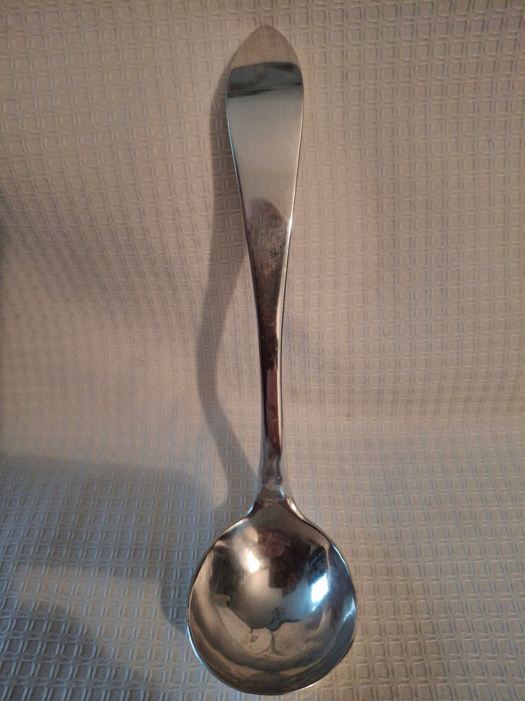 Mestolo per salsa - Antica cucchiaio da zuppa in argento del XIX secolo, probabilmente tedesco, periodo 1880, in - .800 argento - Zilveren Juslepel #1.0