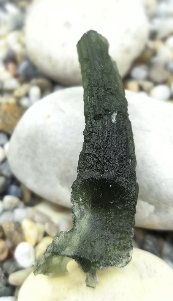 Moldavite from Chlum, South Bohemia - Height: 54 mm - Width: 18 mm - 7.6 g #1.0