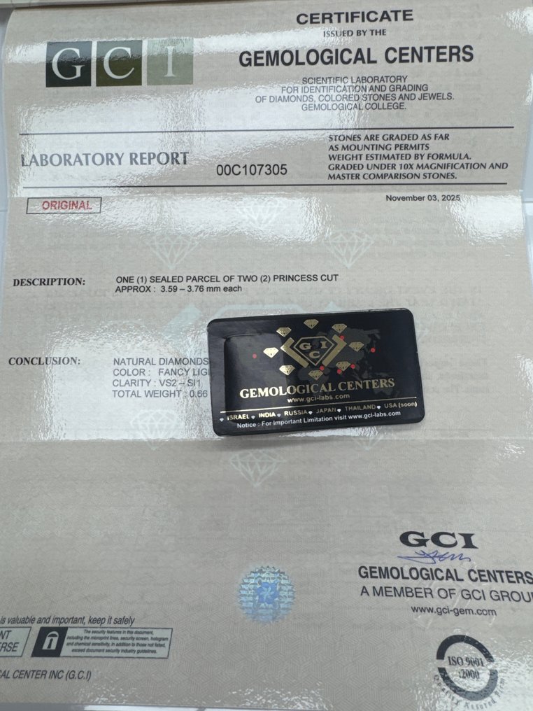 没有保留价 - 2 pcs 钻石 (天然色彩的) - 0.66 ct - 方形 - Fancy light 黄色, 棕色 - SI1 微内含一级, VS2 轻微内含二级, SI2 微内含二级 - 以色列宝石中心(G.C.I.) #2.1