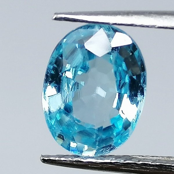沒有保留價 - 1 pcs  藍色 鋯石  - 1.65 ct - Instituto Gemólogico Español (IGE) #1.0